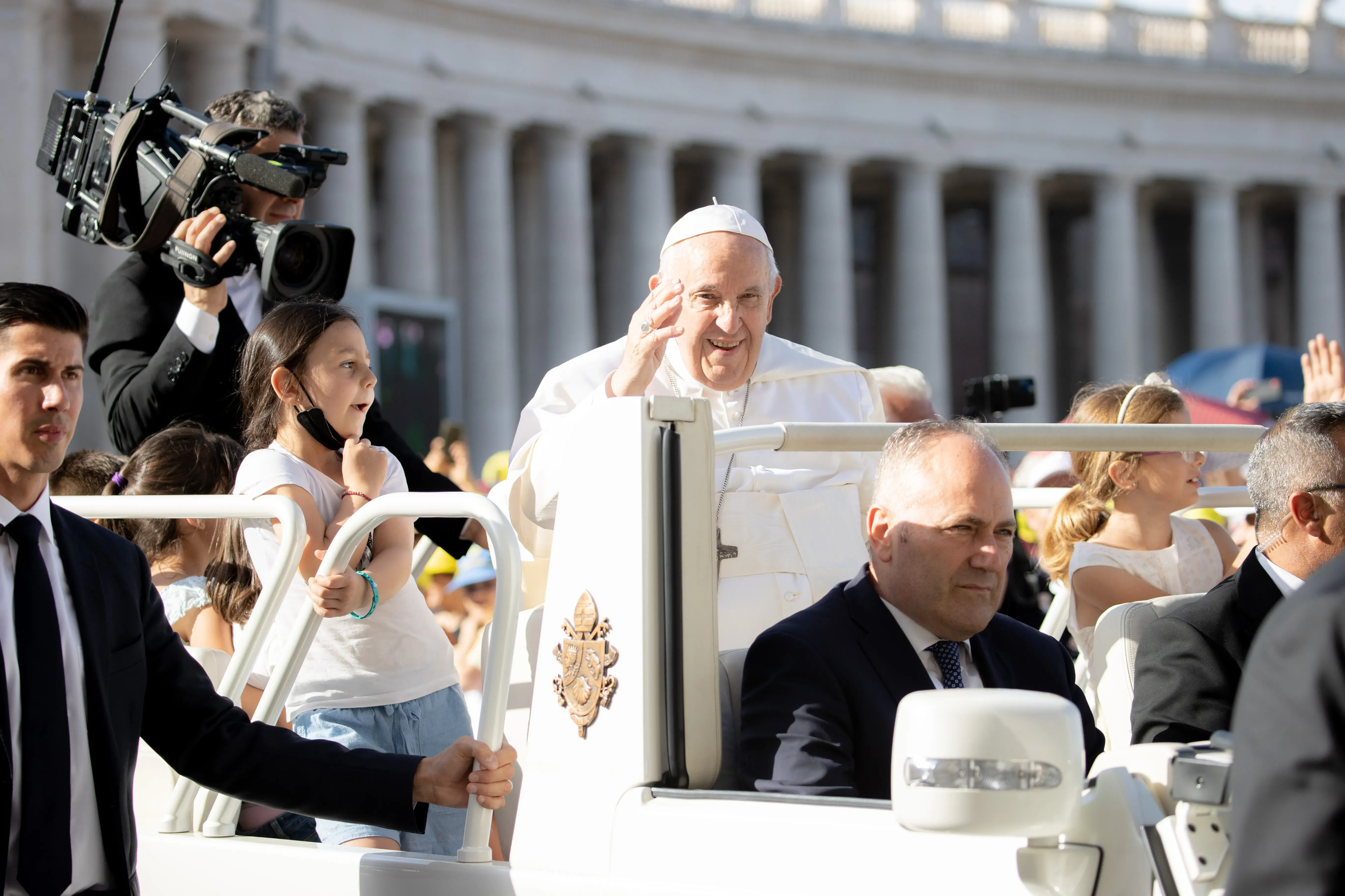 Pope Francis greets families in St. Peter's Square before Mass for the World Meeting of Families 2022 on June 25, 2022. Daniel Ibanez/CNA