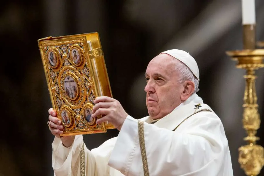 Pope Francis celebrates Mass on Epiphany in St. Peter's Basilica Jan. 6, 2020. Credit: Daniel Ibanez/CNA.