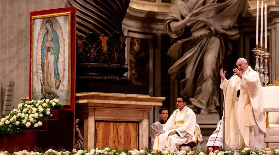 Pope Francis celebrates Mass for Our Lady of Guadalupe. Credit: Daniel Ibáñez (ACI)