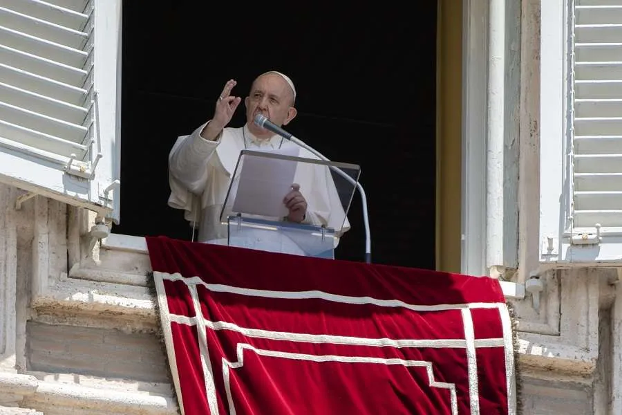 Pope Francis gives his Angelus address June 8, 2020. Credit: Vatican Media/CNA.