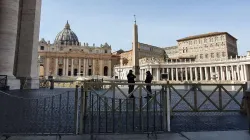St. Peter's Basilica and square closed to public March 10, 2020. Credit: Hannah Brockhaus/CNA.