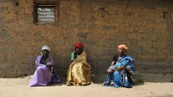 Women in Angola. Africa. Credit: Adriana Mahdalova / Shutterstock.