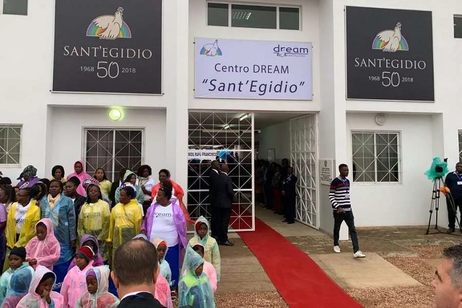 Zimpeto DREAM HIV/AIDS clinic in Maputo, Mozambique. Credit: Vatican Pool Photo.