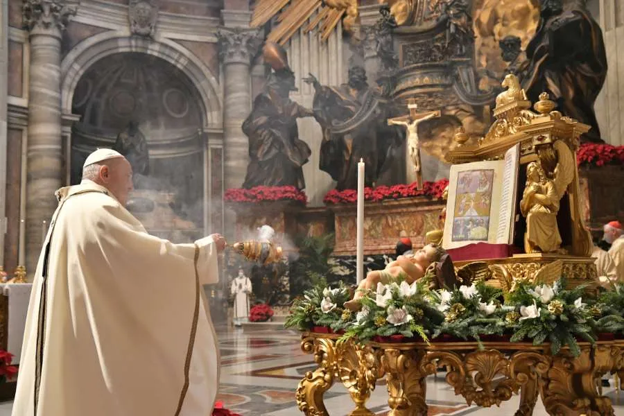 Pope Francis celebrates Mass on the Solemnity of the Epiphany of the Lord in St. Peter's Basilica Jan. 6, 2021. Credit: Vatican Media.