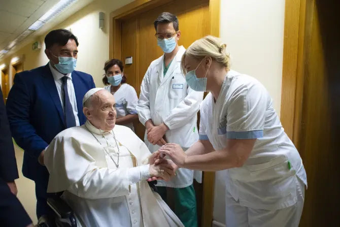 Pope Francis greets staff at the Gemelli Hospital in Rome, July 11, 2021. | Vatican Media.