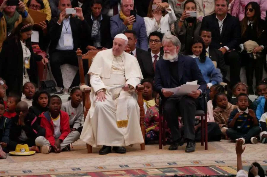Pope Francis and Fr. Pedro Opeka in Akamasoa, the "City of Friendship," in Madagascar 08 September 2019.