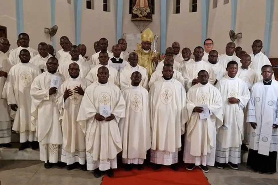 Bishop Belmiro Cuica Chissengueti with members of the Clergy in Cabinda Diocese. Credit: Radio Ecclesia Angola
