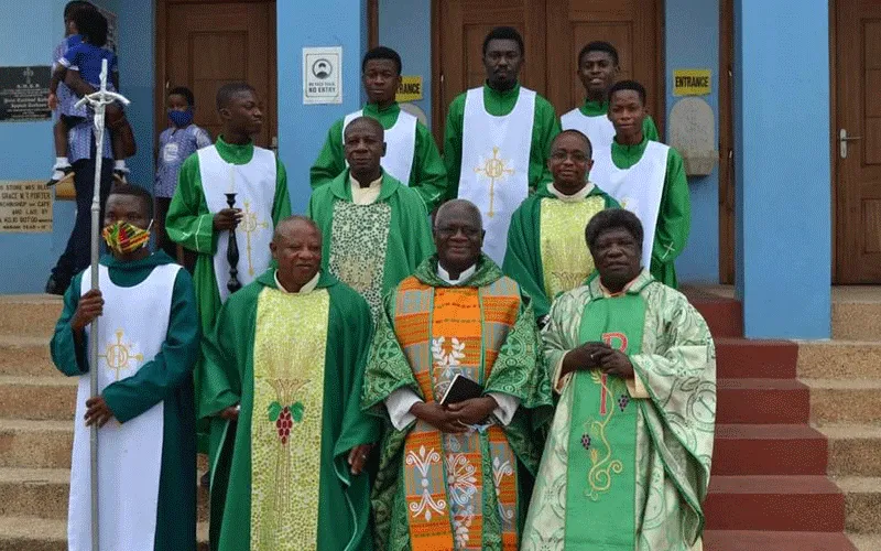 Fr. John Baptiste Attakruh (second from right), newly appointed Apostolic Administrator of Ghana's Sekondi-Takoradi Diocese after Mass at the Star of the Sea Cathedral, Takoradi. / Sekondi-Takoradi Diocese