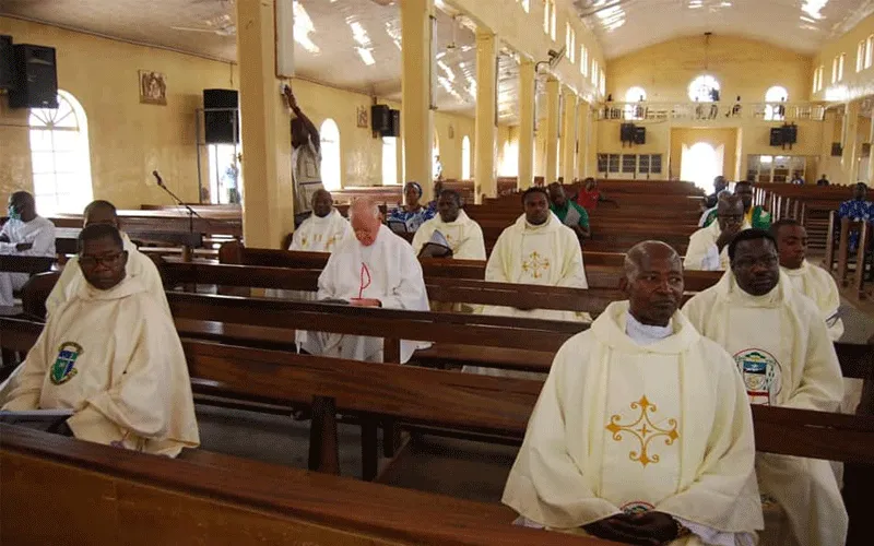 The installation of Archbishop Mattew Ishaya Audu as the Local Ordinary of Jos in Nigeria that took place Tuesday, March 31 was witnessed by 50 people in line with the government’s directive to limit public gatherings in a bid to curb the spread of COVID-19. / Archbishop Ignatius Kaigama