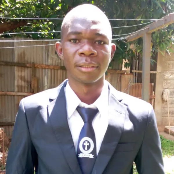 Instando a los sacerdotes en Zambia a estar disponibles para el pueblo