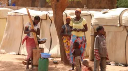 Shelter for displaced families in the diocese of Ouagadougou, Burkina Faso. Credit: ACN