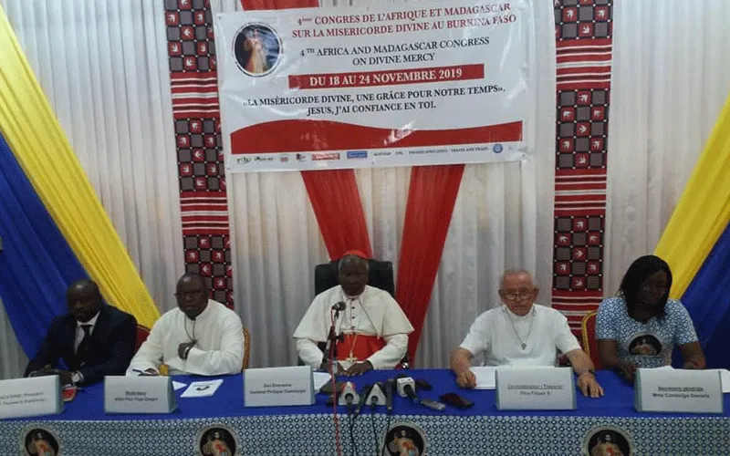 Philippe Cardinal Ouédraogo (Center) alongside members of the Organizing Committee at a Press Briefing in Ouagadougou, Burkina Faso, on October 17, 2019