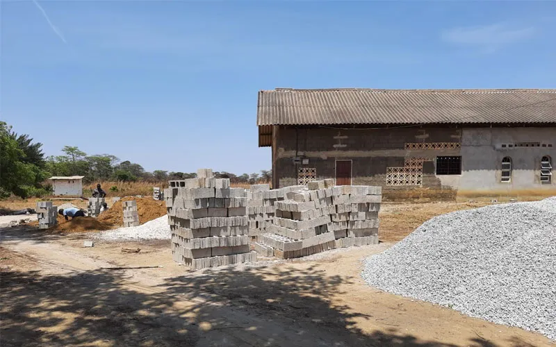Work has begun on a new chapel for St. Mary’s Parish, located in the village of Nambe in Kabwe, Zambia, thanks to donor funding from Salesian Missions, the U.S. development arm of the Salesians of Don Bosco. Credit: Salesian Missions