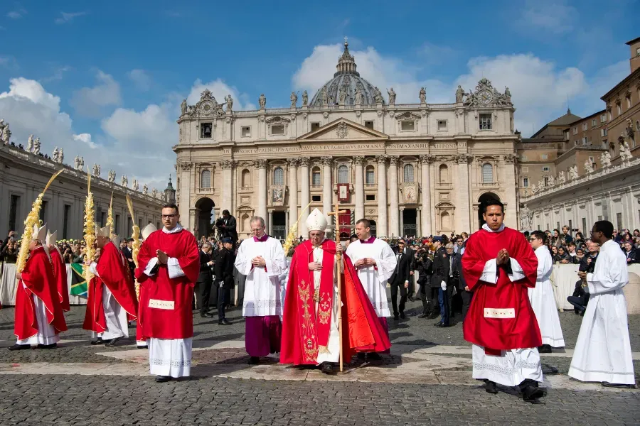 Pope Francis celebrates Palm Sunday in St. Peter’s Square, April 14, 2019. Vatican Media.