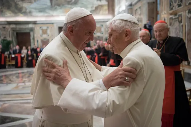 Pope Francis and Pope Emeritus Benedict XVI greet each other at the 65th priestly ordination of Pope Emeritus XVI at the Clementine Hall./ © L’Osservatore Romano