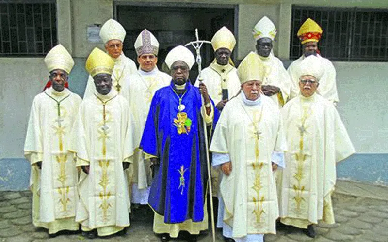Bishops of the Congo Episcopal Conference at the end of Mass to Conclude 48th Plenary Assembly at the Inter-diocesan Centre for Works (IOC), Brazzaville on October 13, 2019