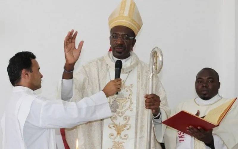 Archbishop José Manuel Imbamba of the Catholic Archdiocese of Saurimo in Angola. Credit: Radio Ecclesia