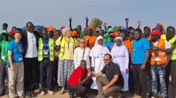 Bishop Christian Carlassare with pilgrims who participated in the pilgrimage for peace. Credit: Fr. Luka Dor/Catholic Diocese of Rumbek