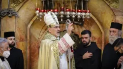 Patriarch Pierbattista Pizzaballa blesses the congregation at the Church of the Holy Sepulchre in Jerusalem on April 4, 2021./ Latin Patriarchate of Jerusalem.