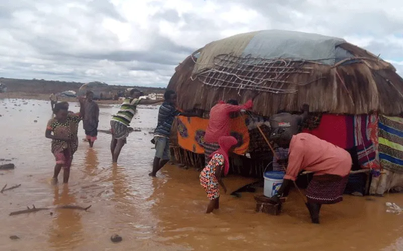 Family members trying to salvage property from their marooned house following flooding in Kenya's Marsabit Diocese on November 21, 2019 / Caritas Marsabit, Kenya