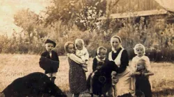 Wiktoria Ulma with six of her children. | The Ulma Family Museum of Poles Saving Jews in World War II.