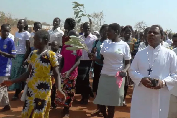 Salesians in Uganda Keeping Youth in Refugee Camps Productive during Pandemic