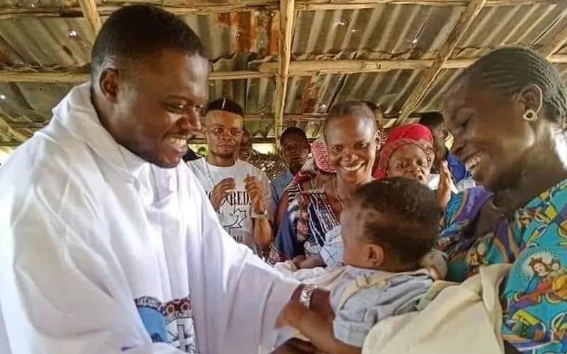 Catholic Priest Treks for Miles to Distribute Food to DR Congo’s Needy Families