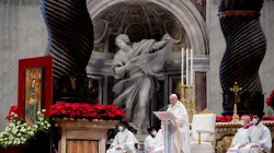 Pope Francis offers Mass for the Solemnity of Mary, Mother of God in St. Peter's Basilica on January 1, 2022. © Daniel Ibáñez/EWTN/Vatican Pool