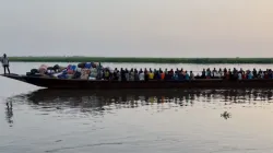 People fleeing Sudan being transferred from Renk to Malakal, where their families are. Credit: JRS