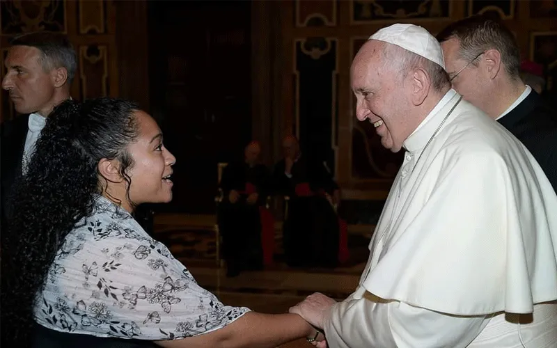 Ms. Dominique Yon with Pope Francis / Dominique Yon