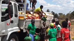 Emergency aid for displaced families in Pemba. Credit: Johan Viljoen