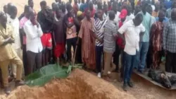 Mass burial in Runji village, Zangon Kataf LGA on 16 April. Credit: Nasarawa Mirror