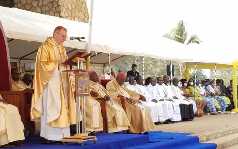 Pietro Cardinal Parolin addressing the faithful during Mass at the St. Joseph cathedral Bamenda on 31 January 2021. / Bamenda Archdiocese/Facebook