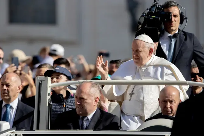 Pope Francis greeted pilgrims in St. Peter's Square on Wednesday, June 7, 2023, a few hours before he will be hospitalized for abdominal surgery under general anesthesia. | Daniel Ibanez/CNA