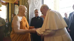 Pope Francis greets His Holiness Somdej Phra Maga Muneewong at the Wat Ratchabophit Sathit Maha Simaram Temple in Bangkok Nov. 21. Credit: Vatican Media