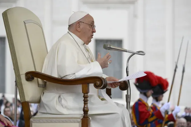 Pope Francis: Complaining Christians do not Give a Credible Witness to the Gospel