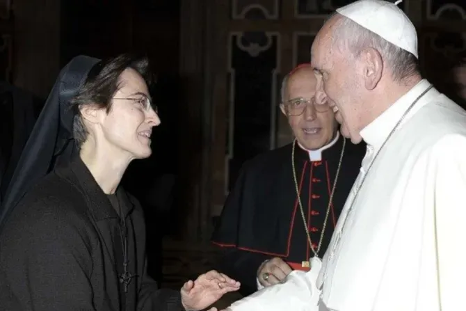 Sr. Raffaella Petrini meets Pope Francis. | Vatican Media.
