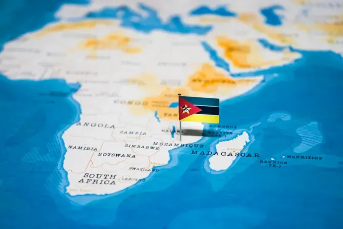 Flag of mozambique in the world map./ hyotographics/Shutterstock