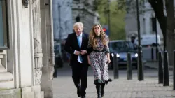 Boris Johnson and Carrie Symonds in London, England, May 6, 2021./ Ilyas Tayfun Salci via Shutterstock.