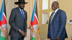 President Salva Kiir (left) and Vice-President Dr. Riek Machar (right).