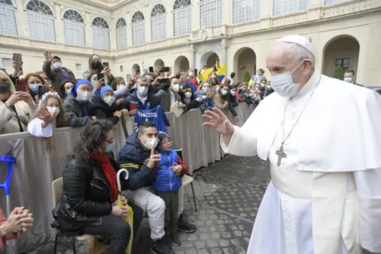 Pope Francis’ general audience in the San Damaso Courtyard of the Apostolic Palace, May 19, 2021./ Vatican Media.
