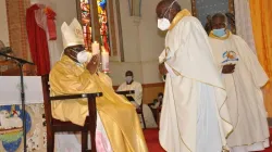 Archbishop Paul Ssemogerere is  greeted by selected representatives of the Diocesan clergy, religious men and women, members of the faithful, and some representatives of the civil authority. Credit: Uganda Catholics online.