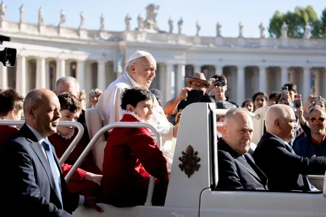Pope Francis: Monks and Nuns are "the beating heart" of Evangelization