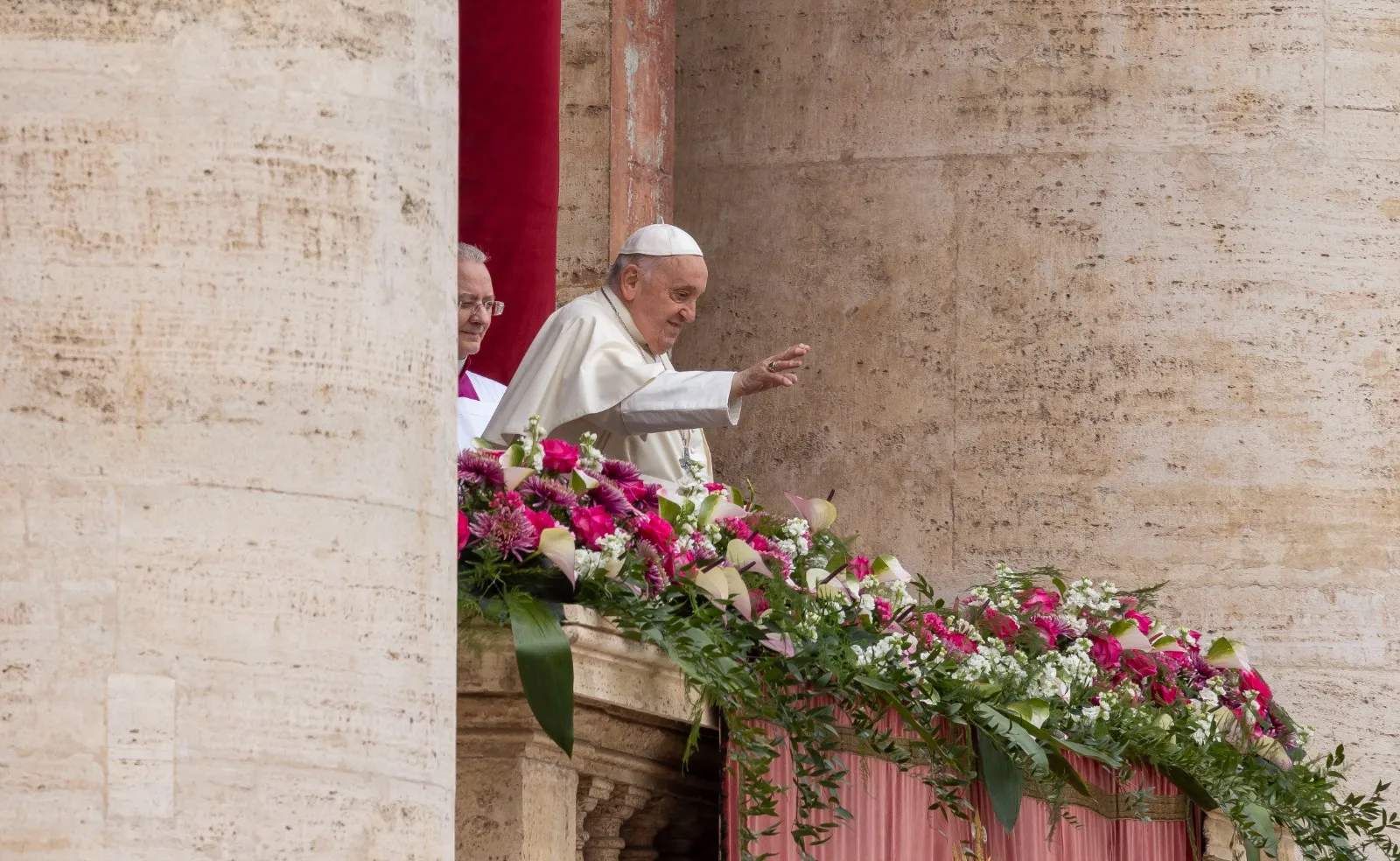 Pope Francis gives his urbi et orbi Easter blessing from the central loggia of St. Peter’s Basilica on March 31, 2024. / Credit: Pablo Esparza/CNA