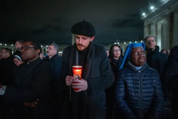 Pope Francis Stable, Receives Eucharist, Spends Time in Prayer: Vatican Updates