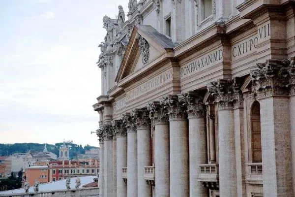 Council of Cardinals Studies Suggested Amendments to Draft of Vatican Constitution