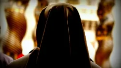 A nun at the prayer vigil for consecrated life in St. Peter's Square , Jan. 28, 2016. Alexey Gotovskiy/CNA.