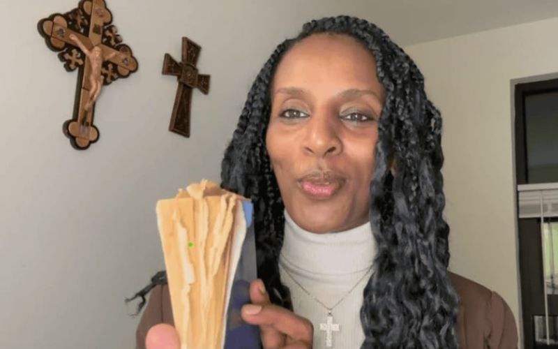 “Prayer was my strength in prison”: Sudanese Woman Who Hid Bible Pages in Hair Shares, Prays for Persecuted People