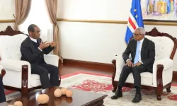 Arlindo Cardinal Gomes Furtado with President José Maria Neves. Credit: Catholic Diocese of Santiago