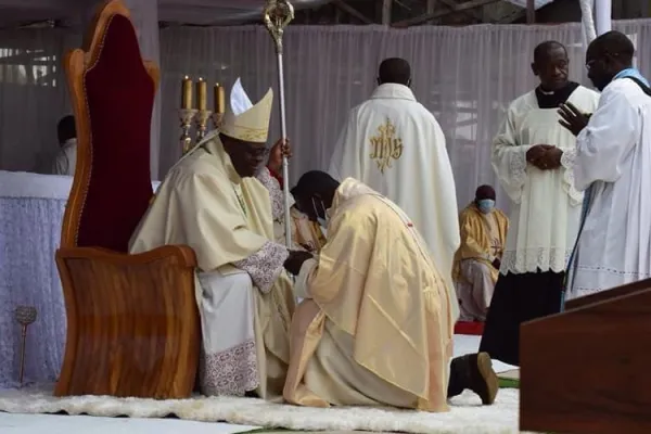 Catholic Bishops in Cameroon in “solidarity, communion” With Colleague Facing Attacks